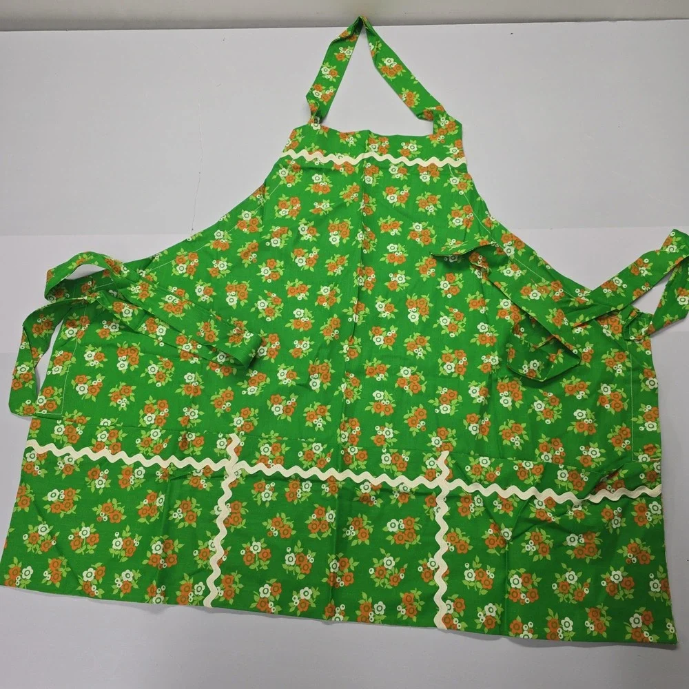 Vintage Green Floral‎ Rick Rack Apron Retro 70s Handmade Cottagecore Kitchen Bib